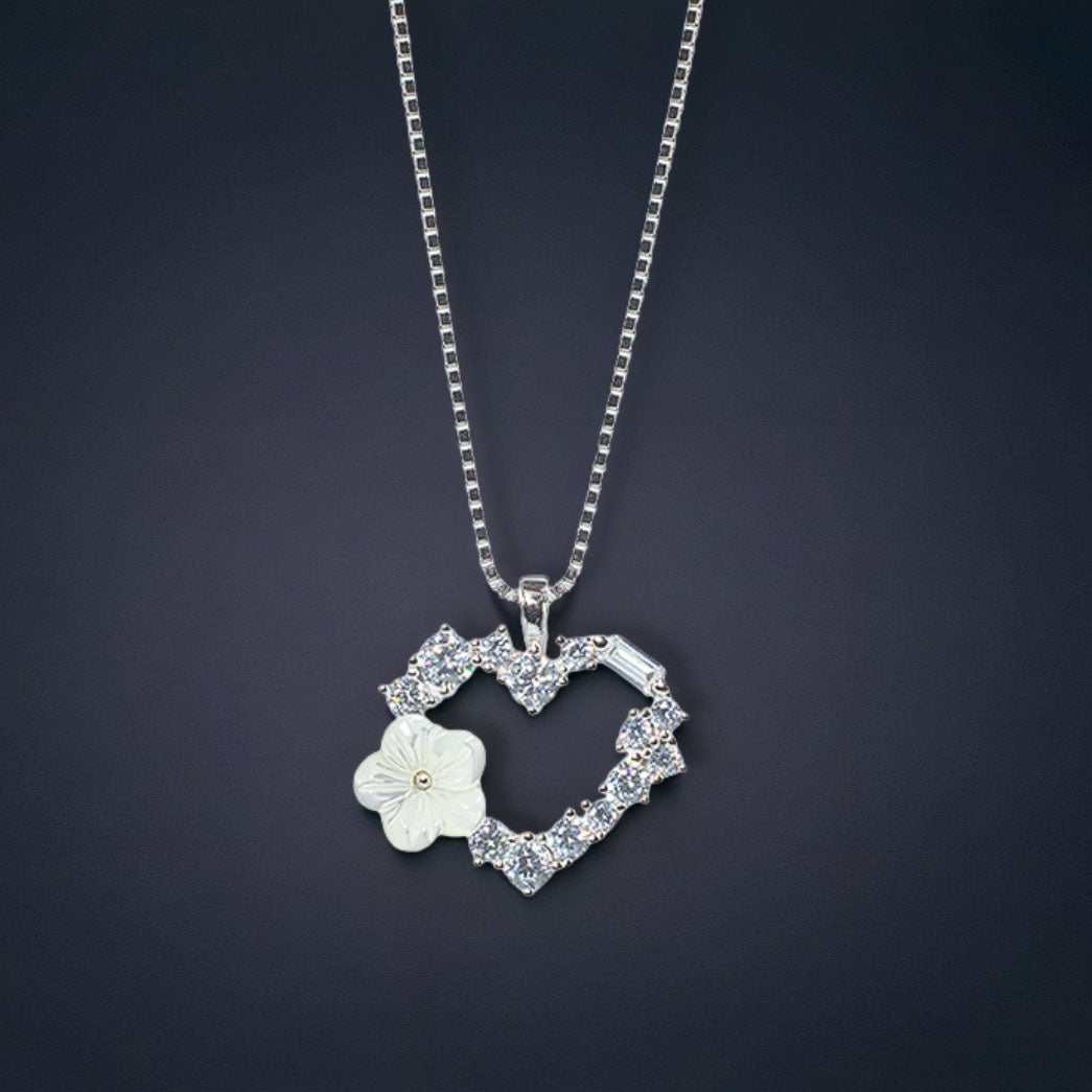 the adoring heart necklace