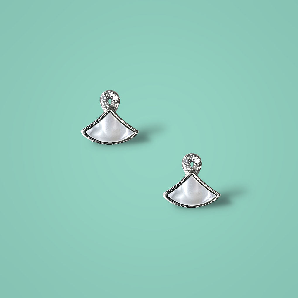 sea pearl earring