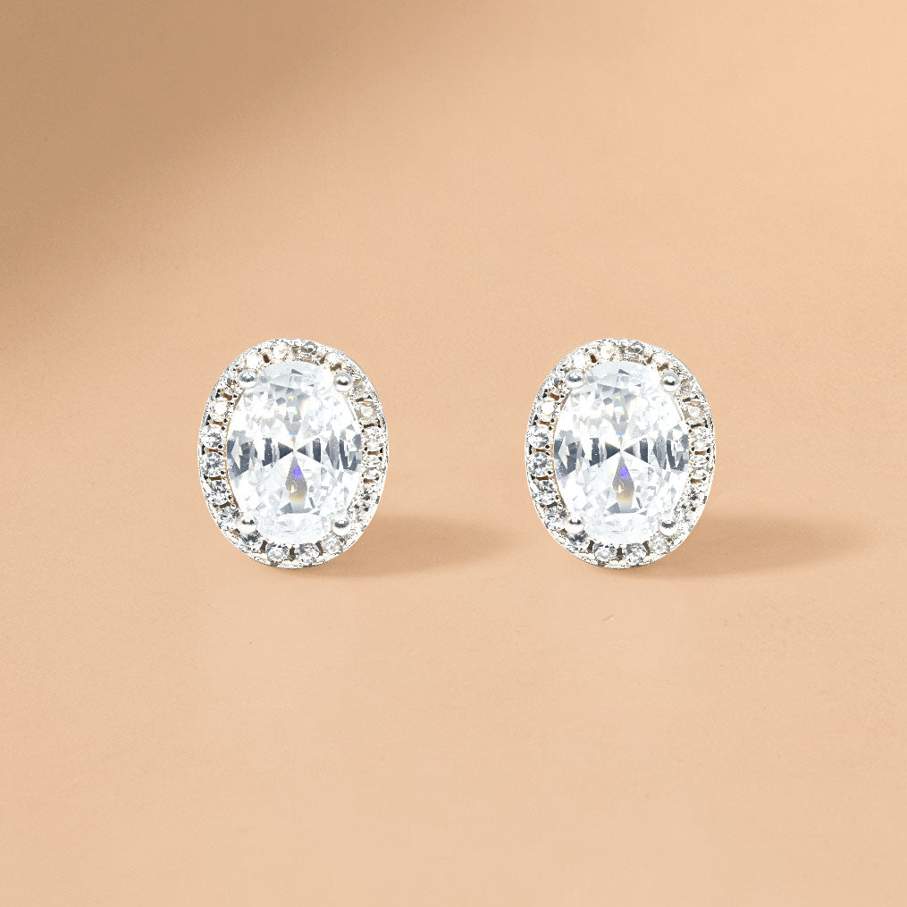 Solitaire Glamour Glow Oval Studs