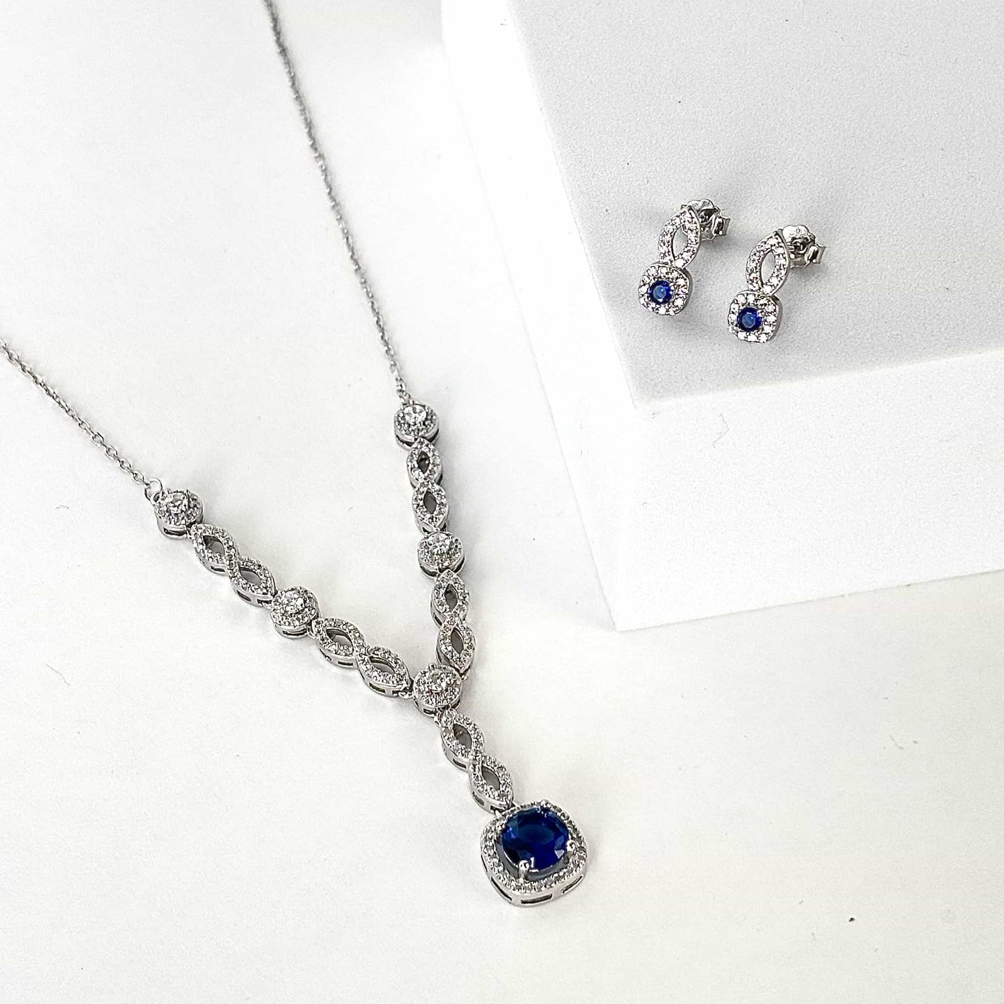 Verdant Blue Necklace Set
