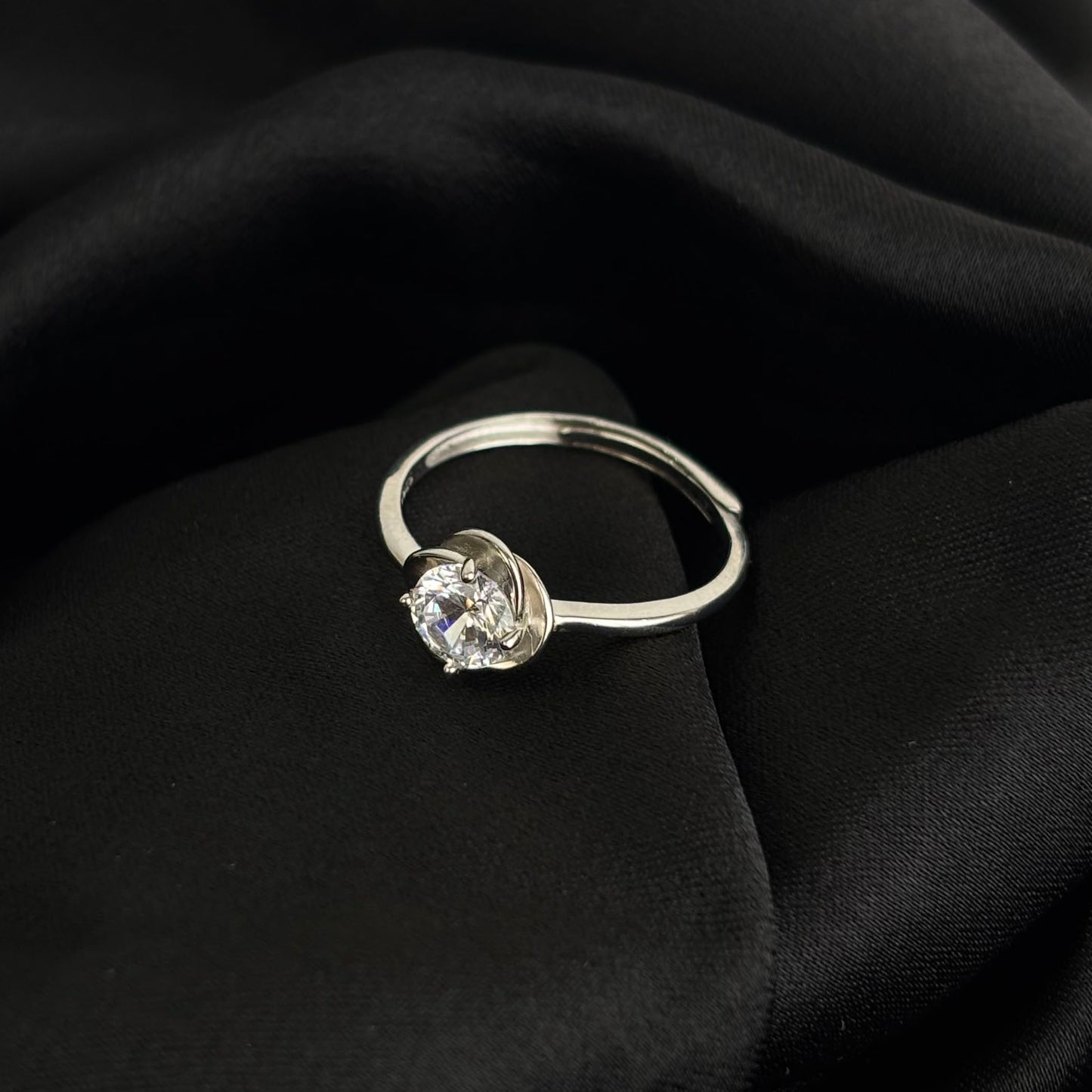 glimora diamond ring