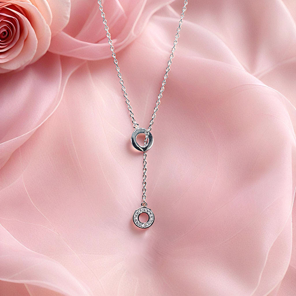 Silver Circle Diamond Pendant With Link Chain