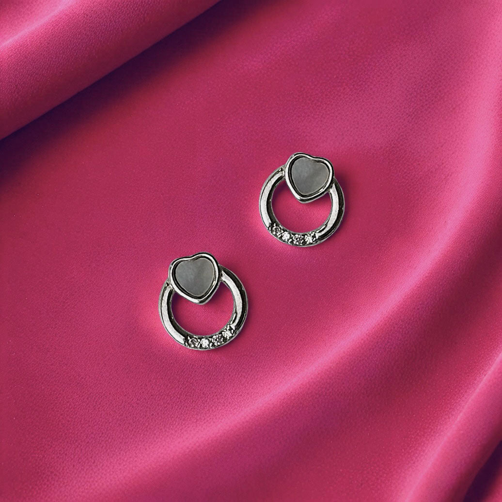 Amor Pearl Earring