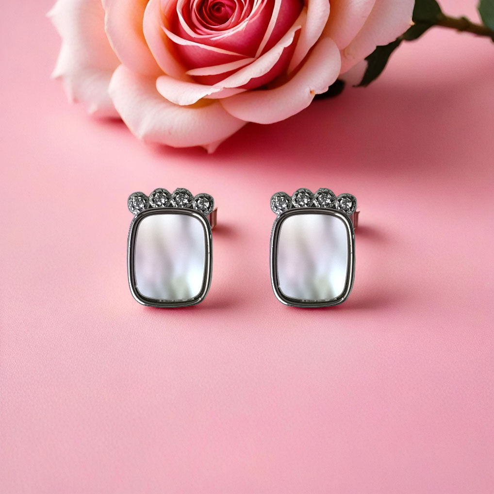 Crown Pearl Earring