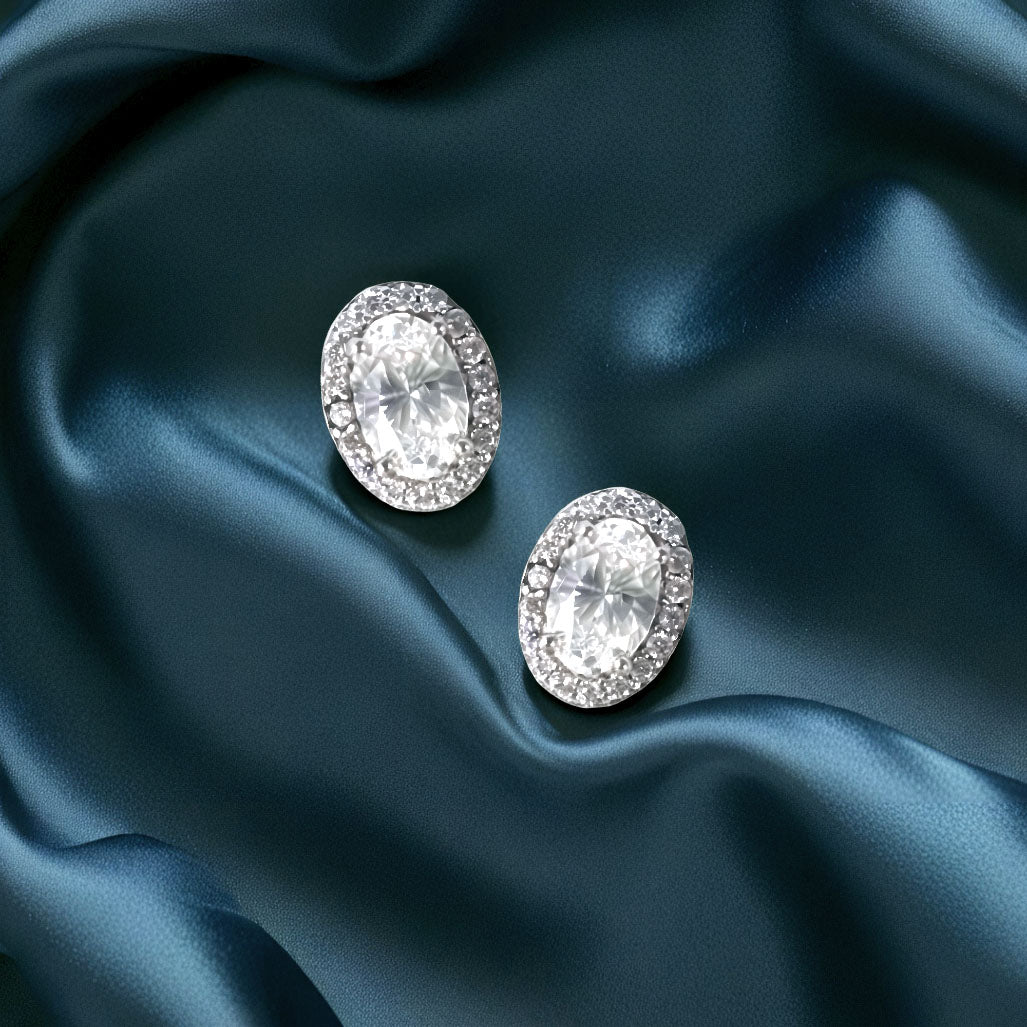 Starlit Oval Diamond Earring