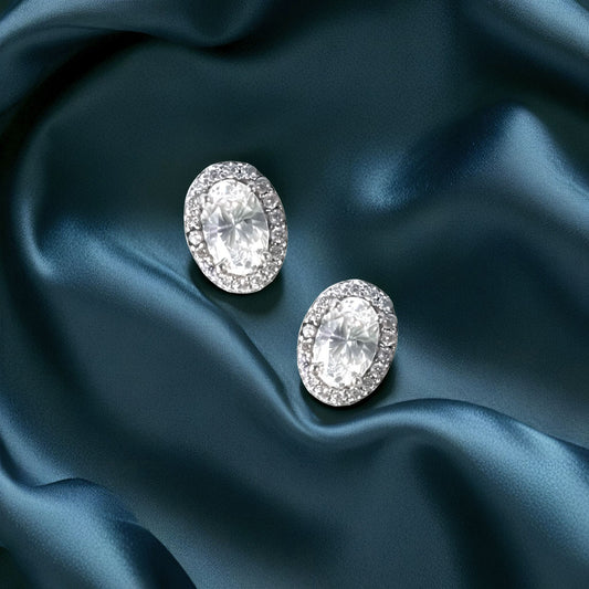 Starlit Oval Diamond Earring