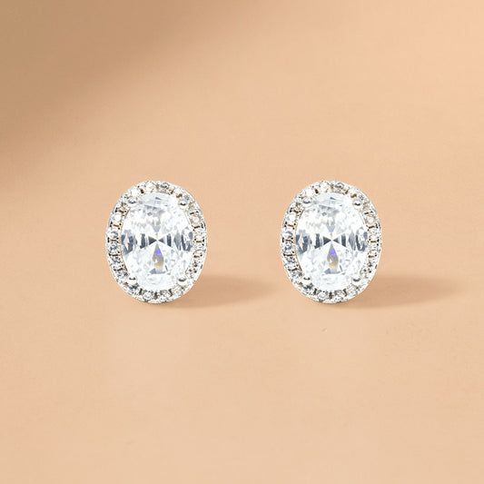 Solitaire Glamour Glow Oval Studs