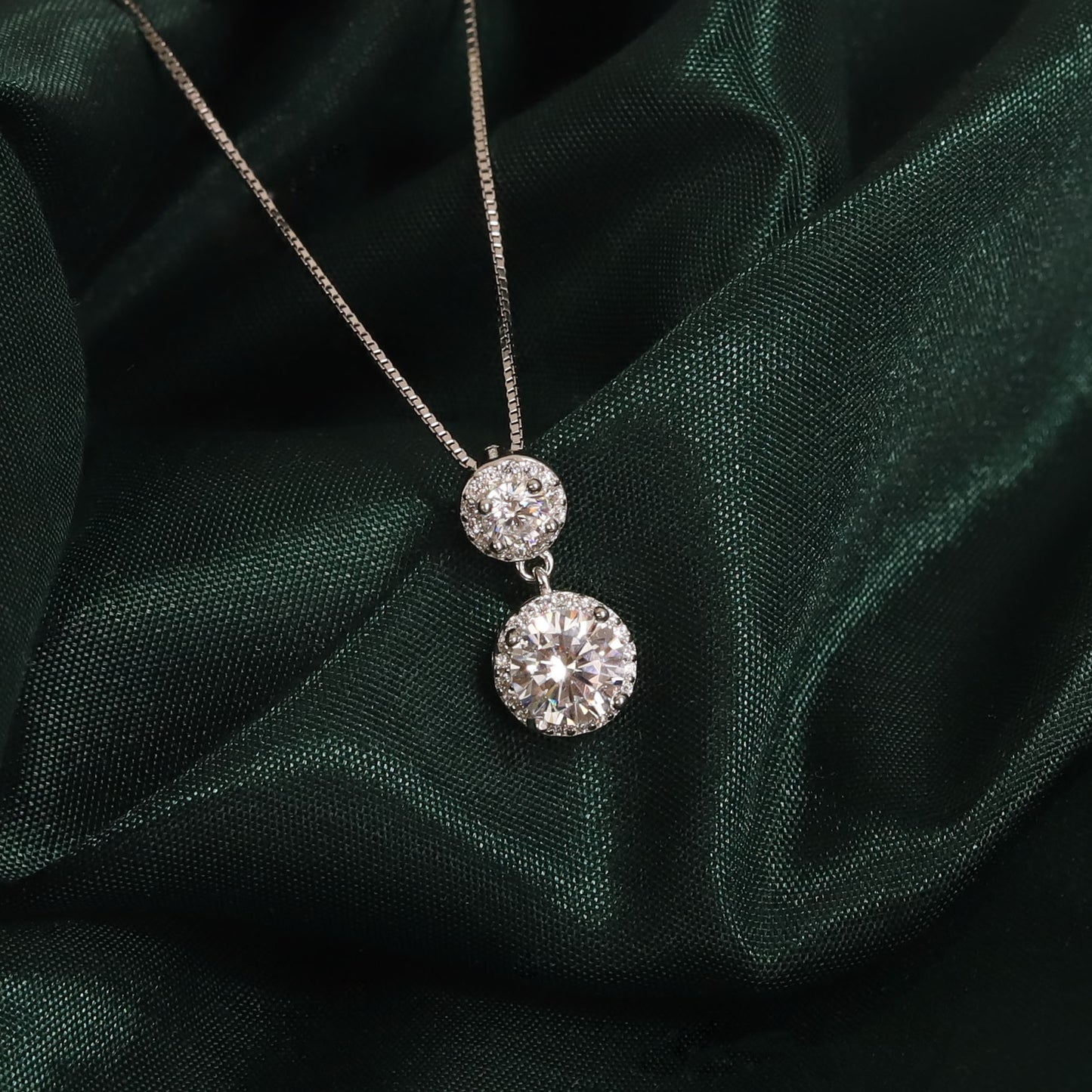 the midnight dewdrop necklace