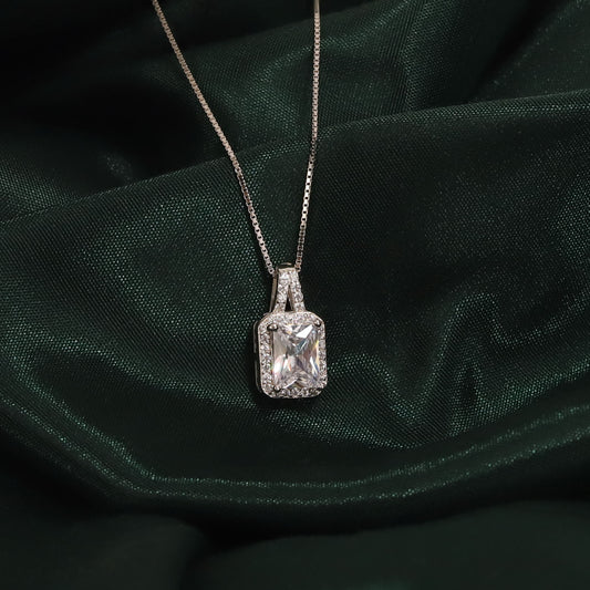 Luxe Radiant Diamond Necklace