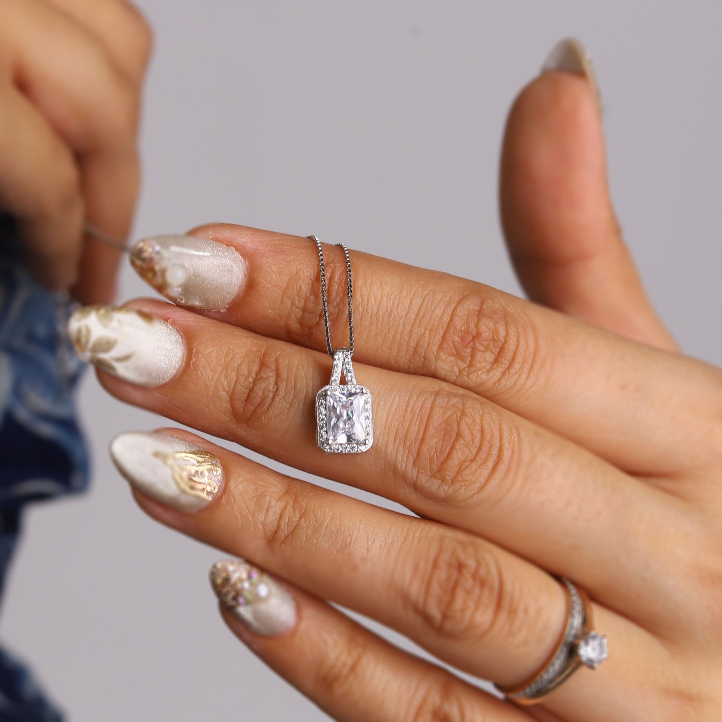 luxe radiant diamond necklace