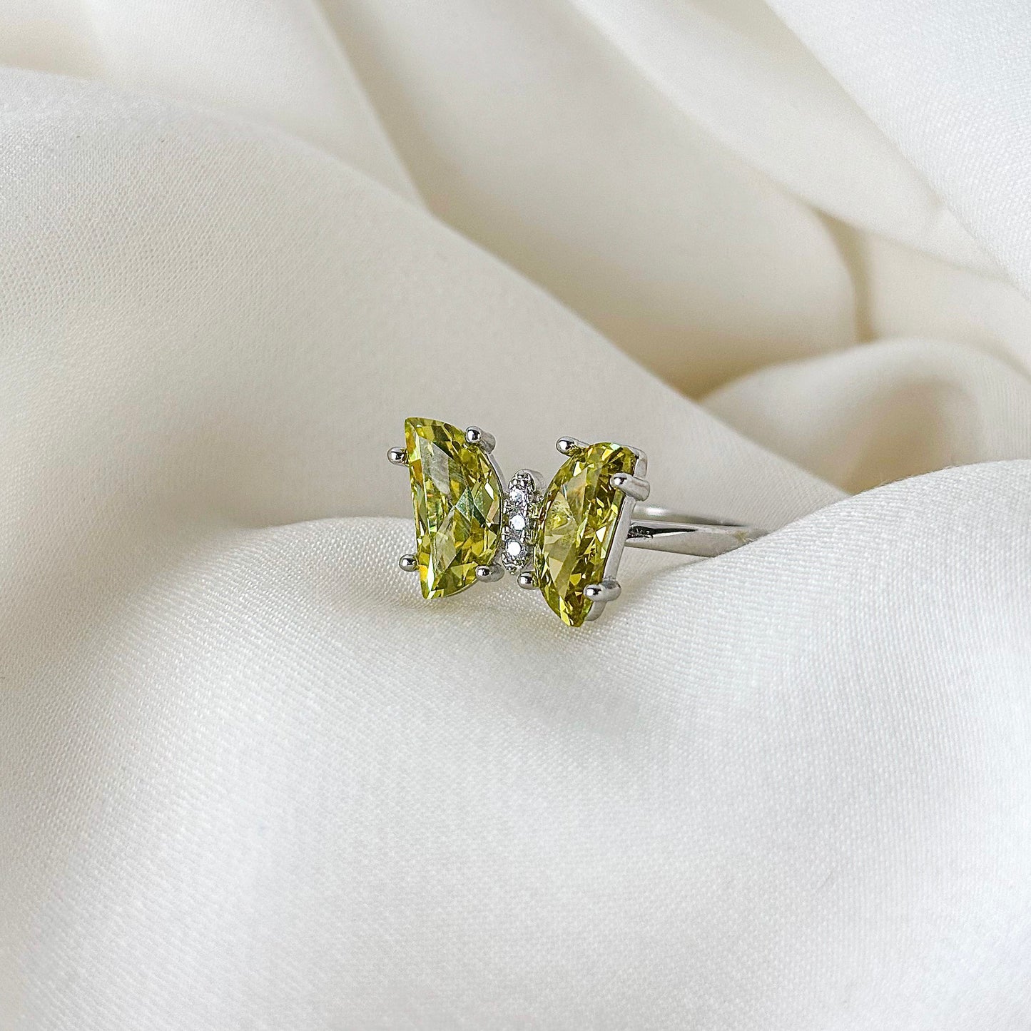 Glacial Yellow Spark Ring
