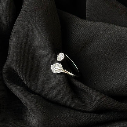 Mystic Leaf Diamond Ring