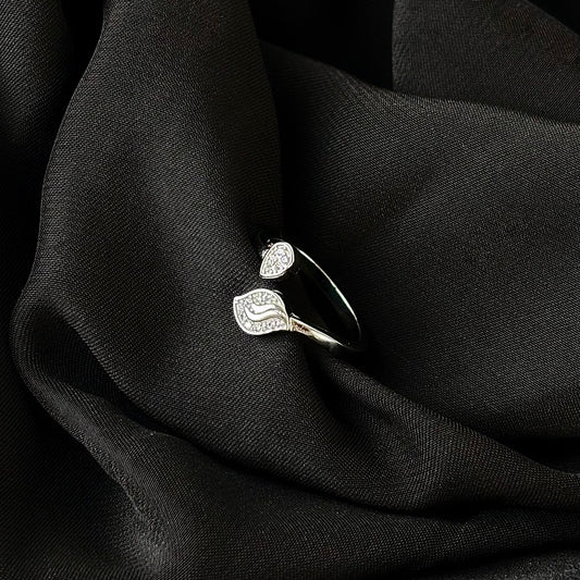Mystic Leaf Diamond Ring