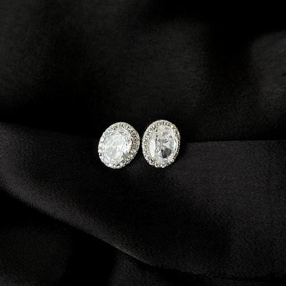 Solitaire Glamour Glow Oval Studs