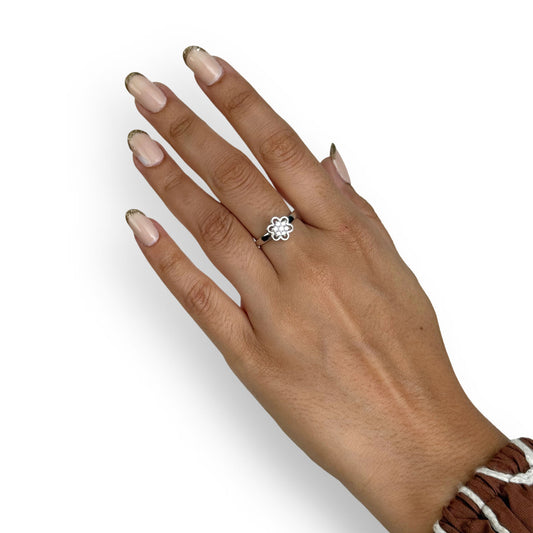 Spin Petals Bloom Ring