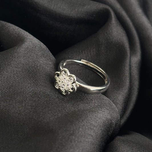 Spin Petals Bloom Ring